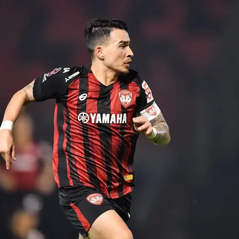 Match Photos - Action Shots - Muangthong United at Ratchaburi - Thai League 1