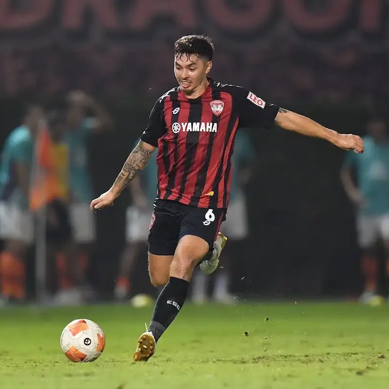 Match Photos - Action Shots - Muangthong United at Ratchaburi - Thai League 1